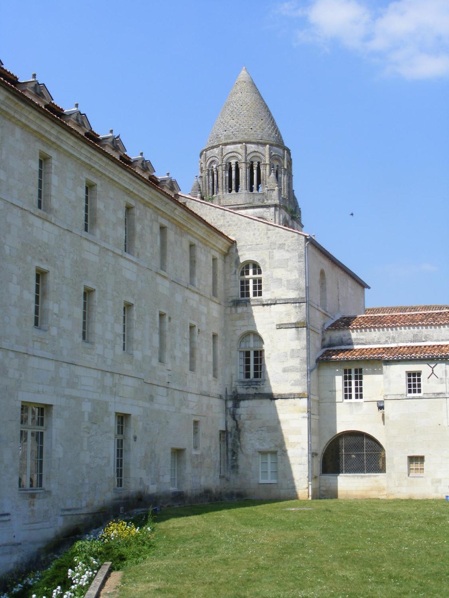 Les Chambres De L'Abbaye Saintes Exteriör bild