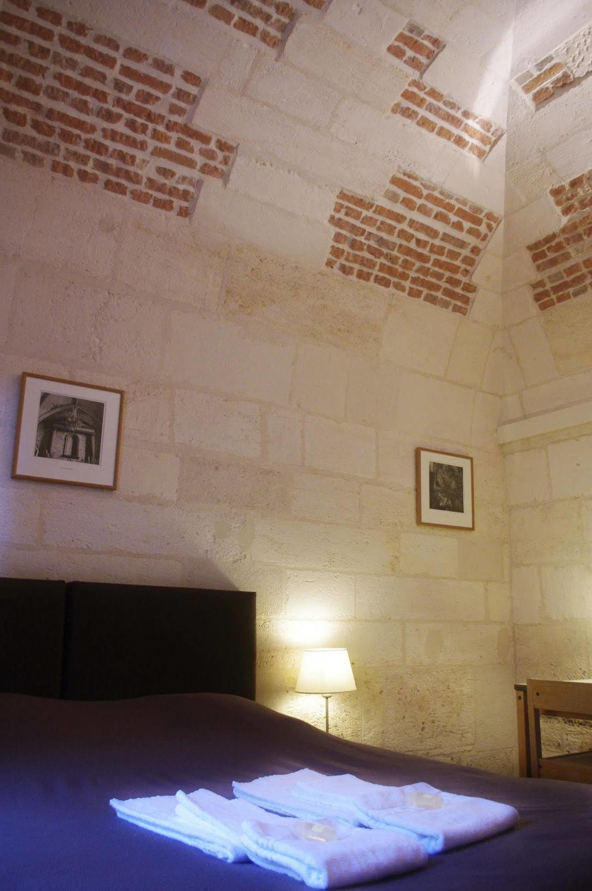 Les Chambres De L'Abbaye Saintes Exteriör bild